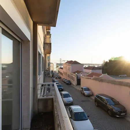 Hideaway Near The River